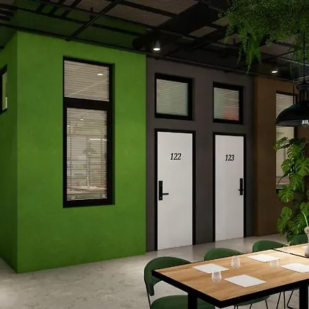 Mega Hostel Sarandë