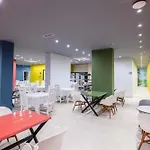Mega ホステル Sarandë