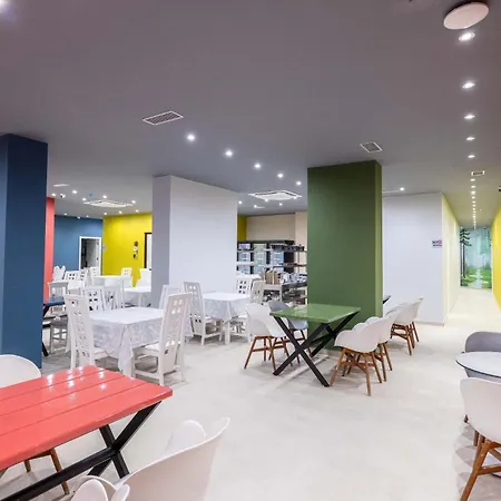 Mega Hostel Sarande