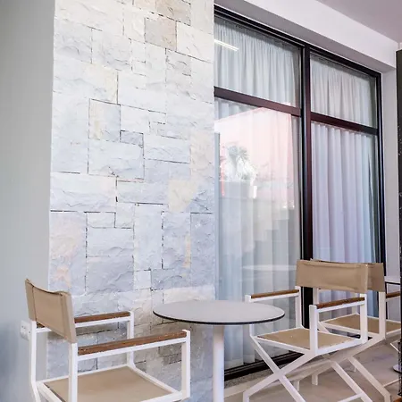 Mega Hostel Sarande