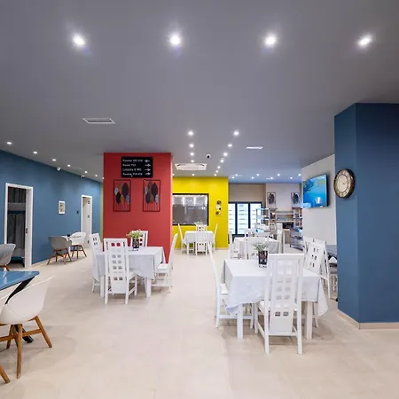 Hostel Mega *