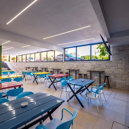 Hostel Mega